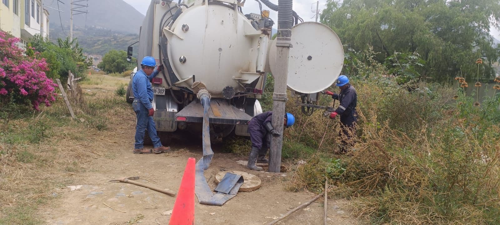 MANTENIMIENTO PREVENTIVO Y CORRECTIVO DEL SISTEMA DE ALCANTARILLADO